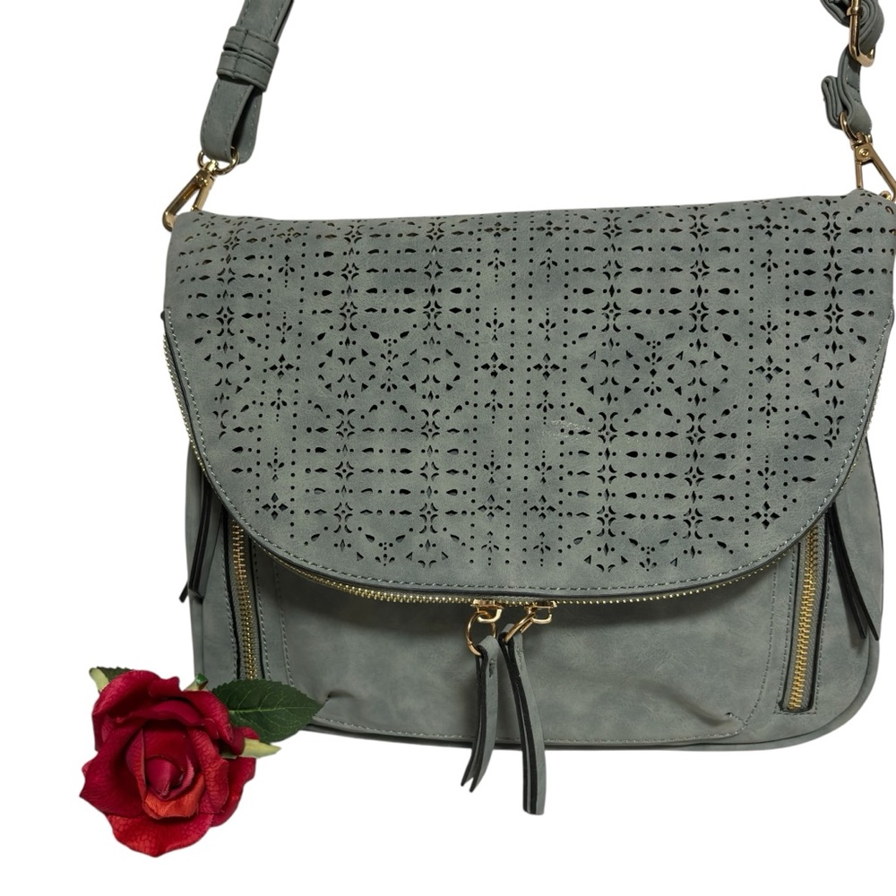 Crossbody faux suede VR/NYC expandable foldover Lazer cut bag blue/gray NWOT